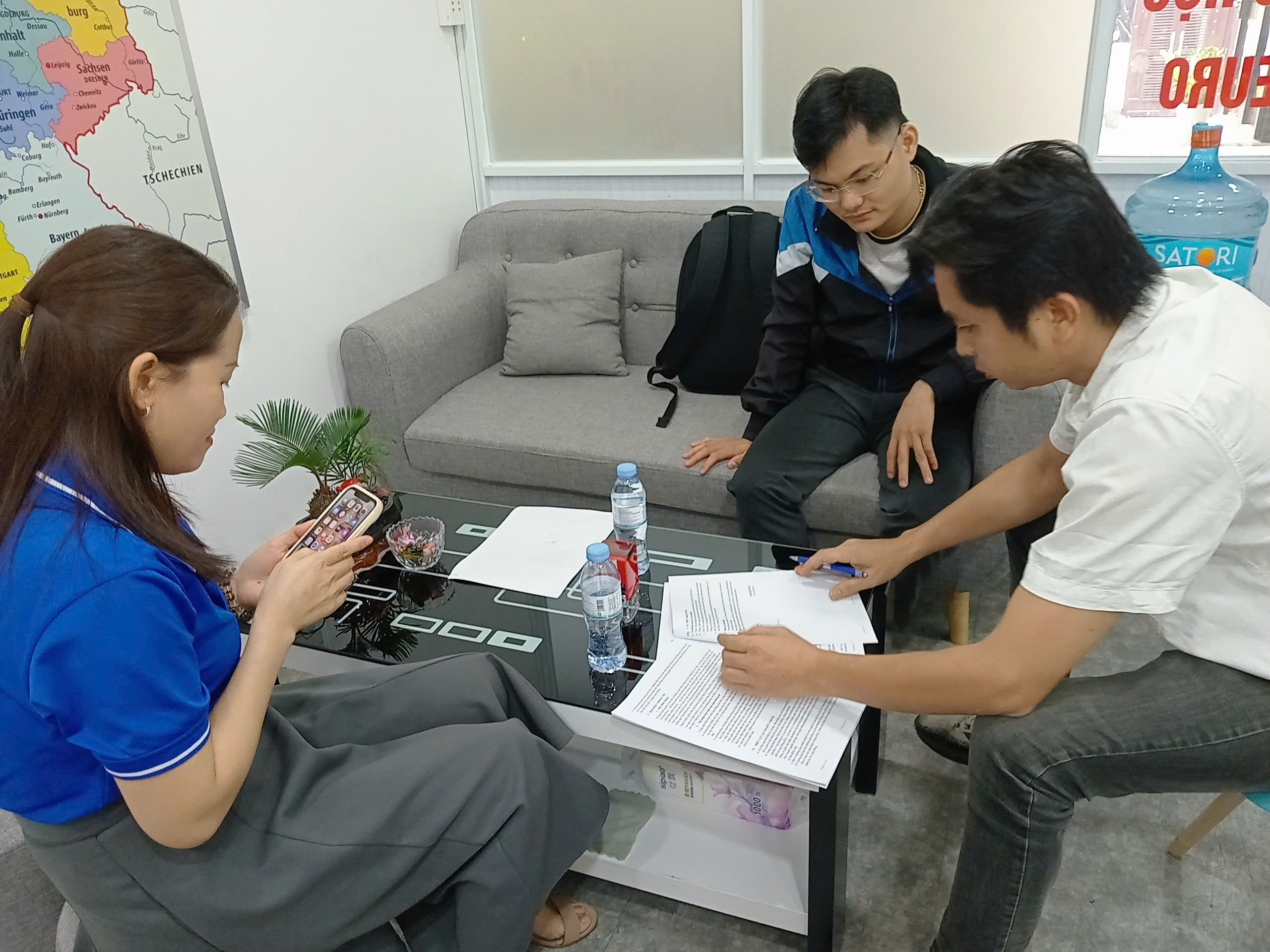Hợp Đồng Chuyển Đổi Bằng Trái Ngành Sang Đức