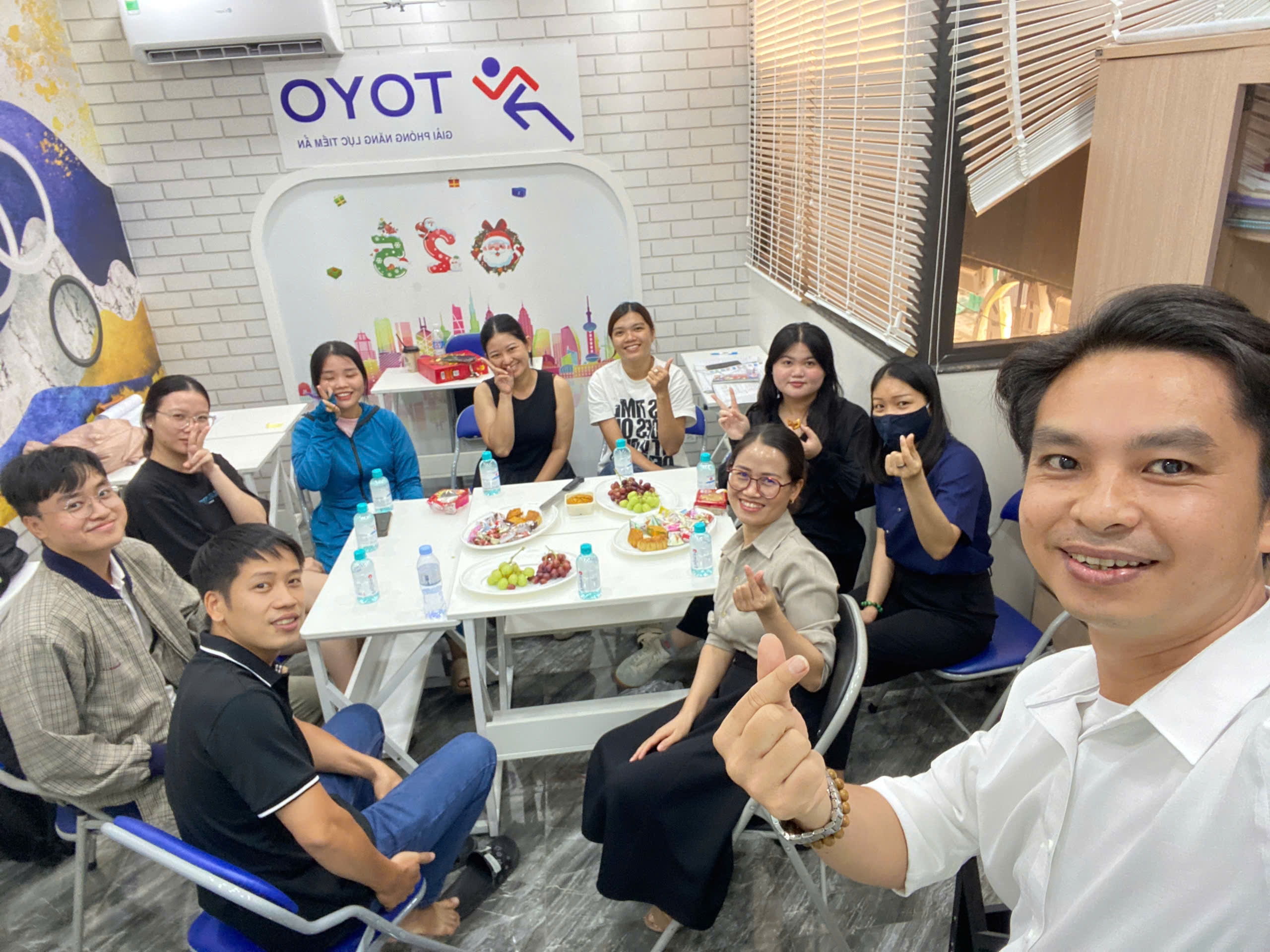 Đón Trăng Rằm Xa Xứ: Một Năm Thay Đổi Lớn Cùng TOYO và Ước Mơ Du Học Nghề Đức